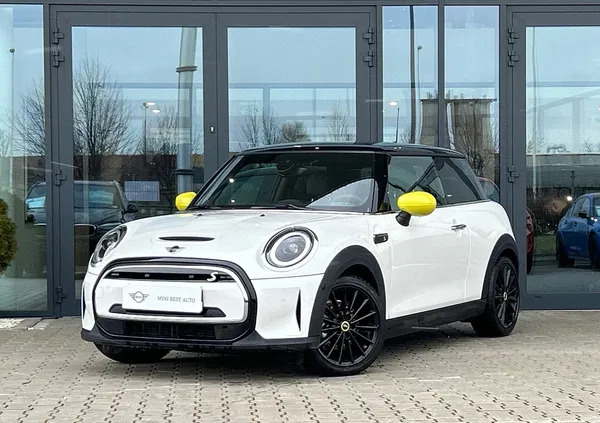 lubelskie MINI Cooper cena 139000 przebieg: 3400, rok produkcji 2022 z Chociwel